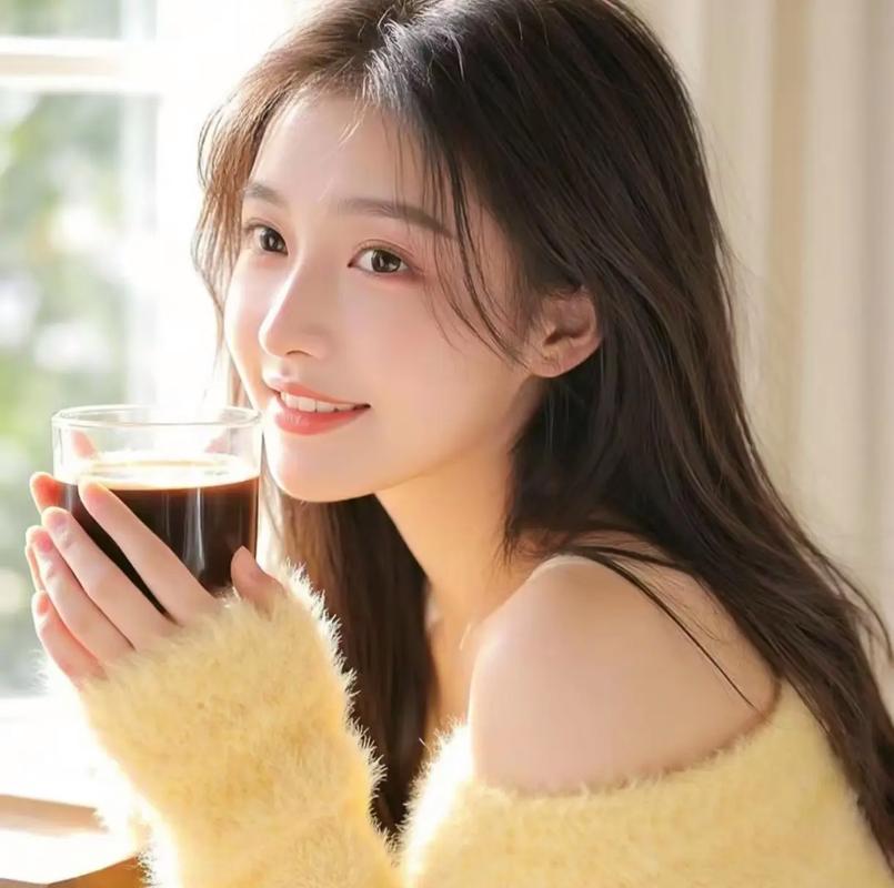 乌鲁木齐：炎炎夏日 街头音乐喷泉吸引民众消暑纳凉